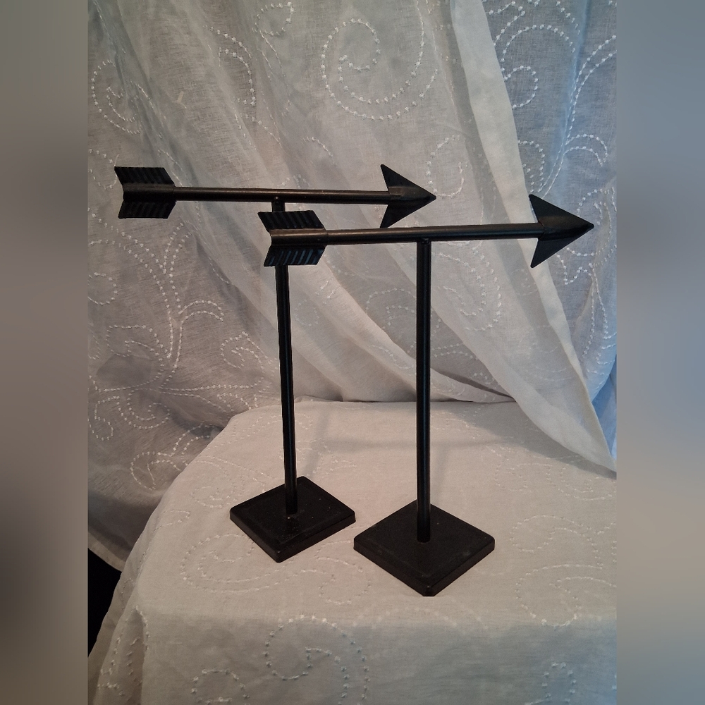 Black Arrow Metal Decorative Stand - Home Jewelry Organizer Accent